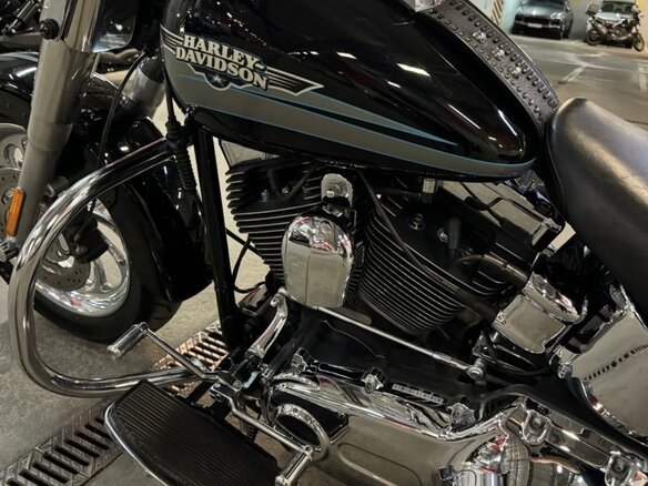 2009 Harley-Davidson Fat Boy, чёрный, 985000 рублей - вид 3