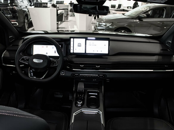 2026 Geely Okavango I Рестайлинг, серый - вид 13