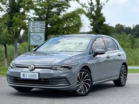 Volkswagen Golf VIII
