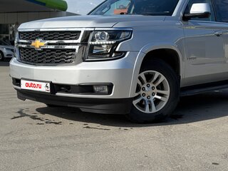 2016 Chevrolet Tahoe IV, серебристый, 3920000 рублей, вид 2