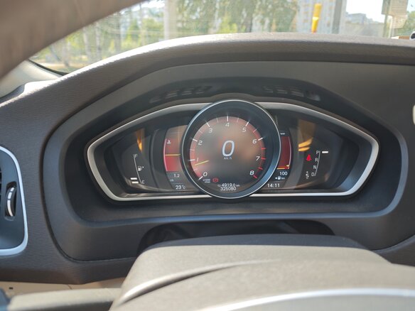 2013 Volvo V40 Cross Country I, оранжевый, 1600000 рублей - вид 7