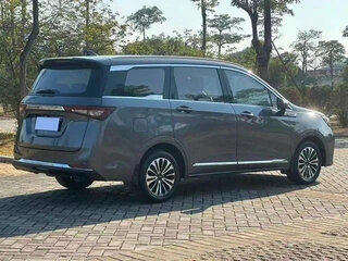 2022 Wuling Jiachen, серый, 1060000 рублей, вид 5