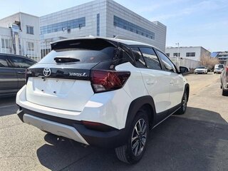 2023 Toyota Yaris L XP150 Рестайлинг, белый, 1239100 рублей, вид 4