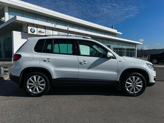 2016 Volkswagen Tiguan I Рестайлинг, белый, 1609000 рублей, вид 4