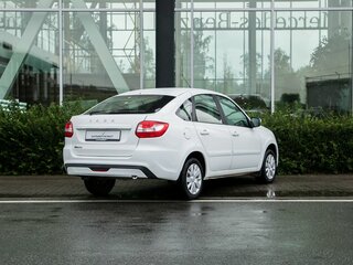 2019 Lada (ВАЗ) Granta I Рестайлинг, белый, 730000 рублей, вид 2