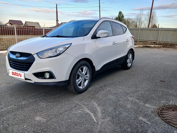 2011 Hyundai ix35 I, белый, 1100000 рублей
