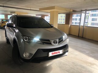 2013 Toyota RAV4 IV (XA40), серебристый, 2350000 рублей, вид 1
