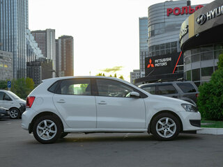 2010 Volkswagen Polo V, белый, 583000 рублей, вид 3