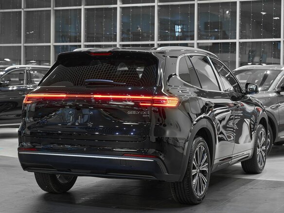 2026 Geely EX5 Гибрид EM-i, чёрный - вид 5