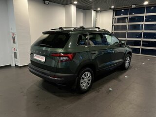 2020 Skoda Karoq I, зелёный, 2300000 рублей, вид 3