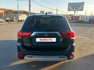 2021 Mitsubishi Outlander III Рестайлинг 3, синий, 1900000 рублей, вид 2