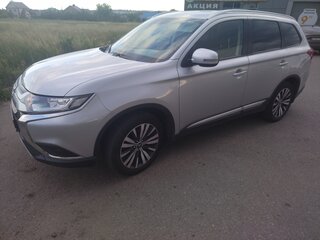2019 Mitsubishi Outlander III Рестайлинг 3, серый, 2130000 рублей, вид 2