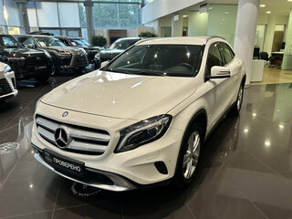 Mercedes-Benz GLA 200 I (X156)