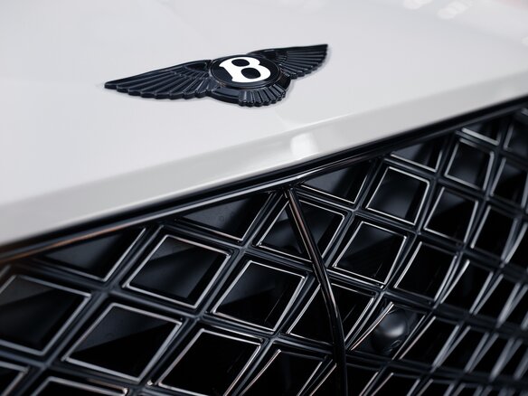 2026 Bentley Bentayga I Рестайлинг, серый, 45900000 рублей - вид 10