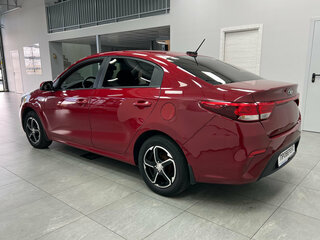 2017 Kia Rio IV, красный, 1270000 рублей, вид 4
