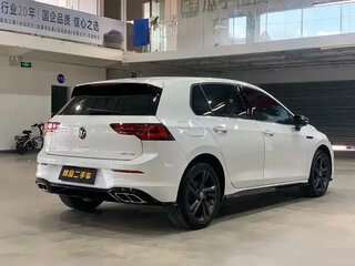 2023 Volkswagen Golf VIII, белый, 2200000 рублей, вид 5