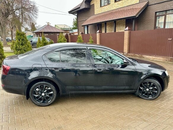 2016 Skoda Octavia III (A7), чёрный, 1500000 рублей - вид 3