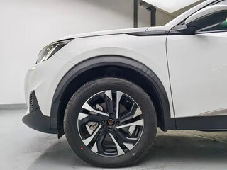 2022 Peugeot 2008 8AT II, белый, 1250666 рублей, вид 4