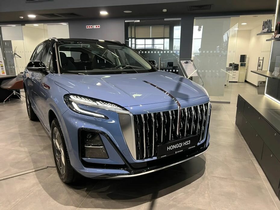 Открыть фотографии: Hongqi HS3