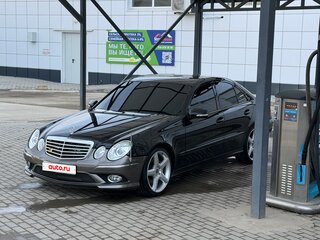 2007 Mercedes-Benz E-Класс 200 III (W211, S211) Рестайлинг, чёрный, 1390000 рублей, вид 3