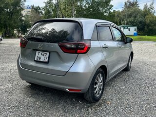 2021 Honda Fit IV, серебристый, 1120000 рублей, вид 4