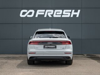 2019 Audi Q8 55 TFSI I (4M), белый, 4470000 рублей, вид 4