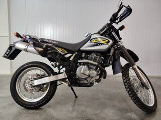 Suzuki DR 650 SE