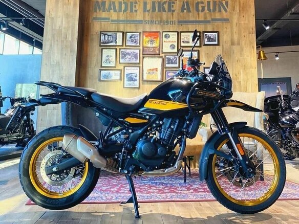 2024 Royal Enfield Himalayan, чёрный