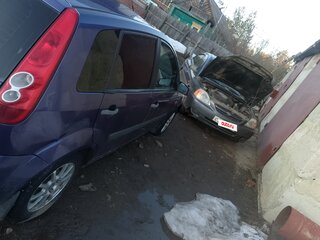 2007 Ford Fiesta Mk5, фиолетовый, 350000 рублей, вид 4