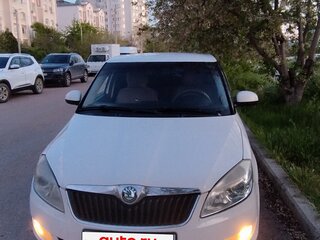 2012 Skoda Fabia II Рестайлинг, белый, 585000 рублей, вид 2