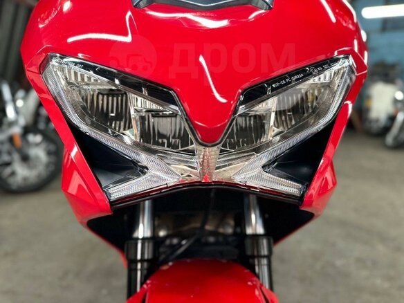 2014 Honda VFR 800, красный, 910000 рублей - вид 6