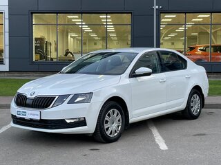 2020 Skoda Octavia III (A7) Рестайлинг, белый, 1800000 рублей, вид 1
