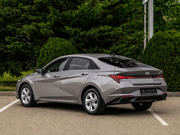 2021 Hyundai Elantra VII (CN7), серый, 1495000 рублей - вид 3