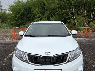 2014 Kia Rio 6-speed III, белый, 710000 рублей, вид 2