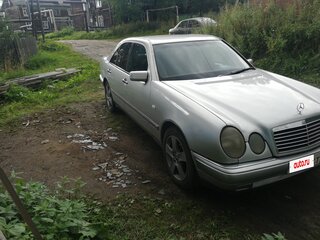 1998 Mercedes-Benz E-Класс 300 II (W210, S210), серый, 385000 рублей, вид 2