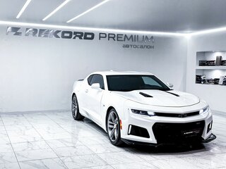2018 Chevrolet Camaro VI, белый, 2650000 рублей, вид 2