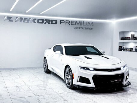 2018 Chevrolet Camaro VI, белый, 2650000 рублей, вид 2