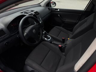 2008 Volkswagen Golf V, красный, 550000 рублей, вид 4