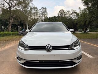 2019 Volkswagen Golf VII Рестайлинг, белый, 1350777 рублей, вид 2
