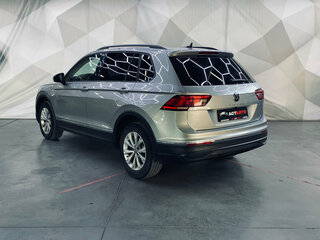 2021 Volkswagen Tiguan II Рестайлинг, серебристый, 1999000 рублей, вид 4