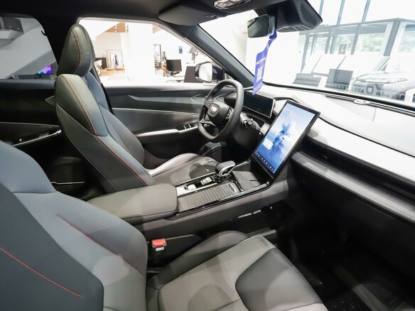 2026 Geely Cityray, белый, 3345000 рублей - вид 20