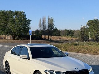 2021 BMW 5 серии 530i xDrive VII (G30/G31/G38) Рестайлинг, белый, 5100000 рублей, вид 5