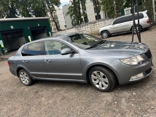 2013 Skoda Superb DSG II Рестайлинг, серый, 900000 рублей, вид 1