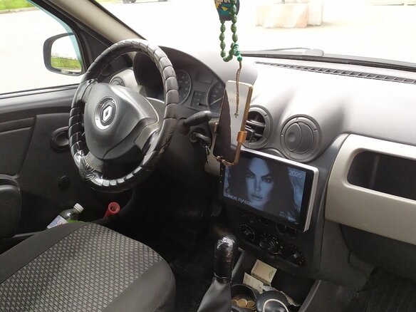 2013 Renault Logan I Рестайлинг, серебристый, 363000 рублей - вид 11