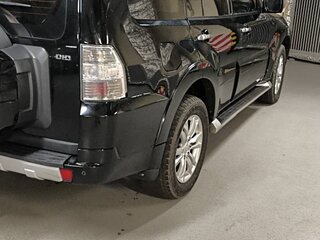 2011 Mitsubishi Pajero IV Рестайлинг 1, чёрный, 2150000 рублей, вид 3