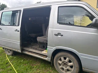 2002 SsangYong Istana I, серый, 350000 рублей, вид 4