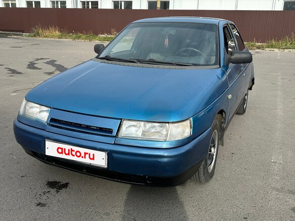 2000 Lada (ВАЗ) 2110, серебристый