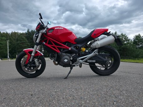 2008 Ducati Monster 696, красный, 399000 рублей, вид 1