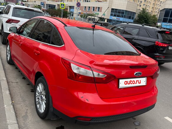 2013 Ford Focus III, красный, 700000 рублей - вид 6