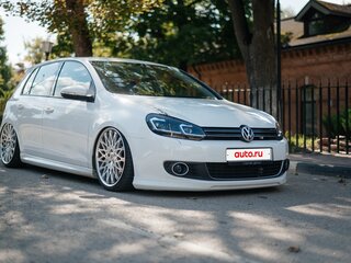 2011 Volkswagen Golf VI, белый, 999999 рублей, вид 1